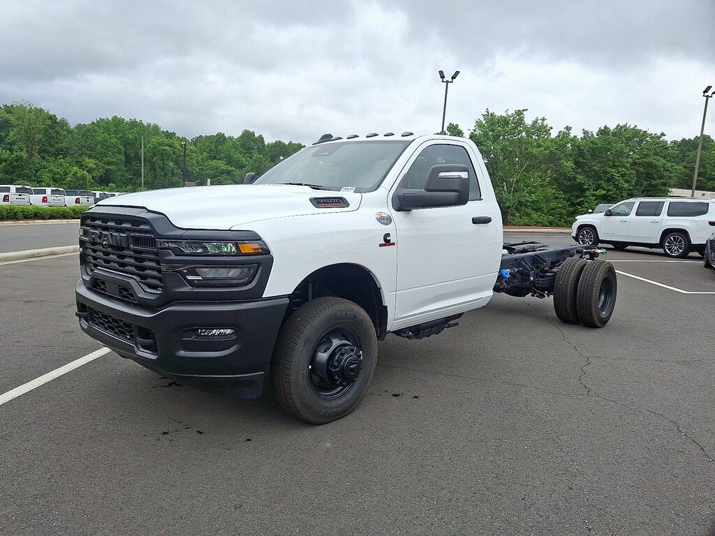 New 2025 Ram 3500 Chassis Cab 3500 TRADESMAN CHASSIS REGULAR CAB 4X4 84' CA Regular Cab