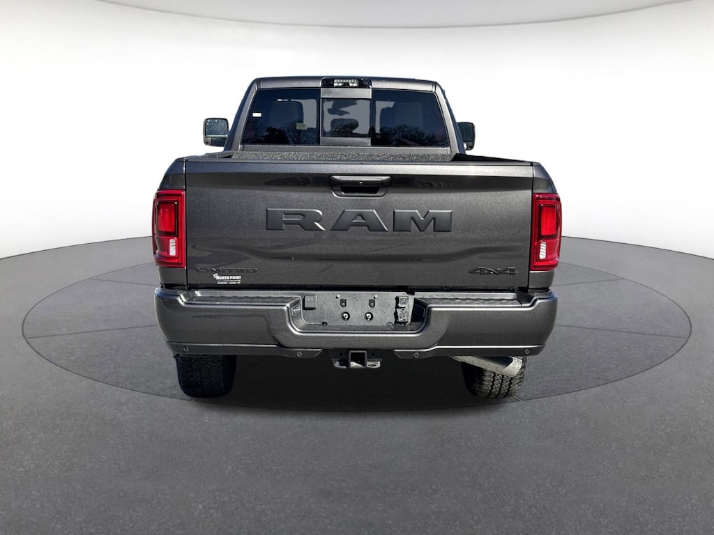 New 2026 Ram 3500 LIMITED CREW CAB 4X4 8' BOX Crew Cab
