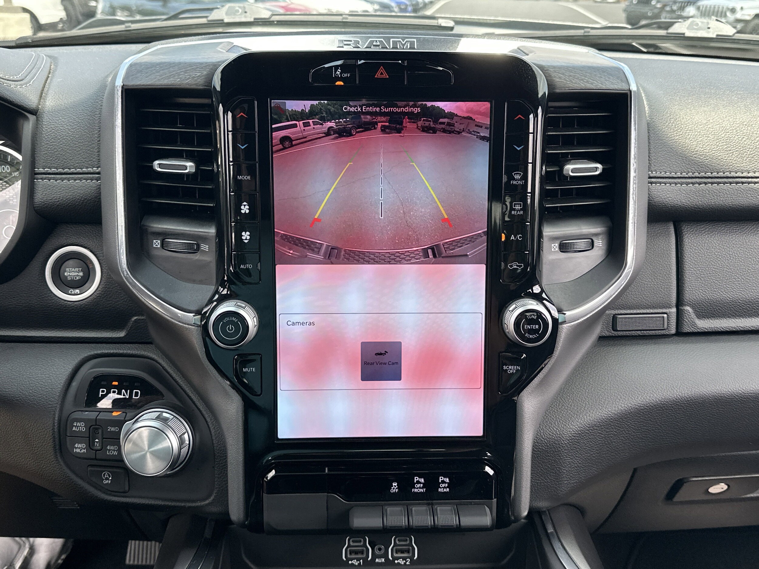 2025 Ram 1500 Laramie photo 4