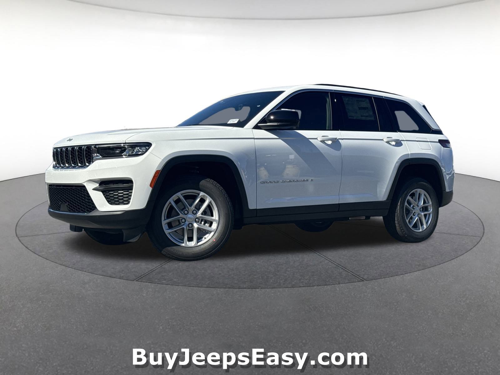 2025 Jeep Grand Cherokee Laredo's photo