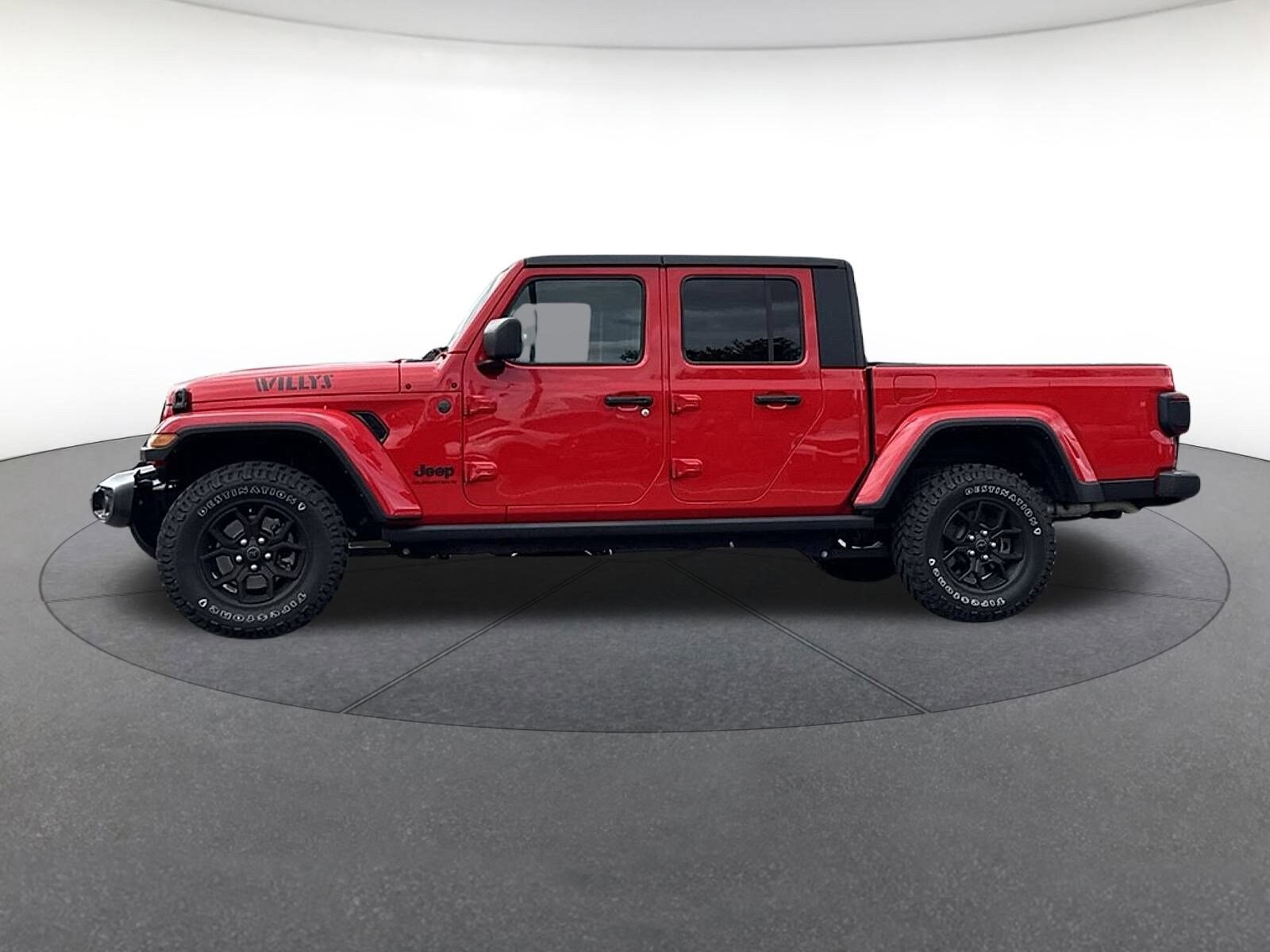 2024 Jeep Gladiator Willys photo 2