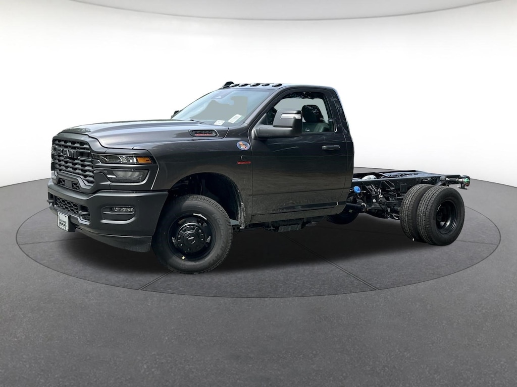 New 2026 Ram 3500 Chassis Cab TRADESMAN REGULAR 4X4 60' CA Regular Cab