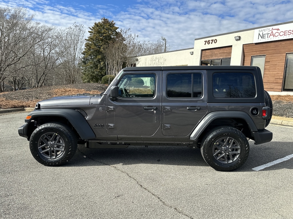 New 2026 Jeep Wrangler 4-DOOR SPORT S Sport Utility
