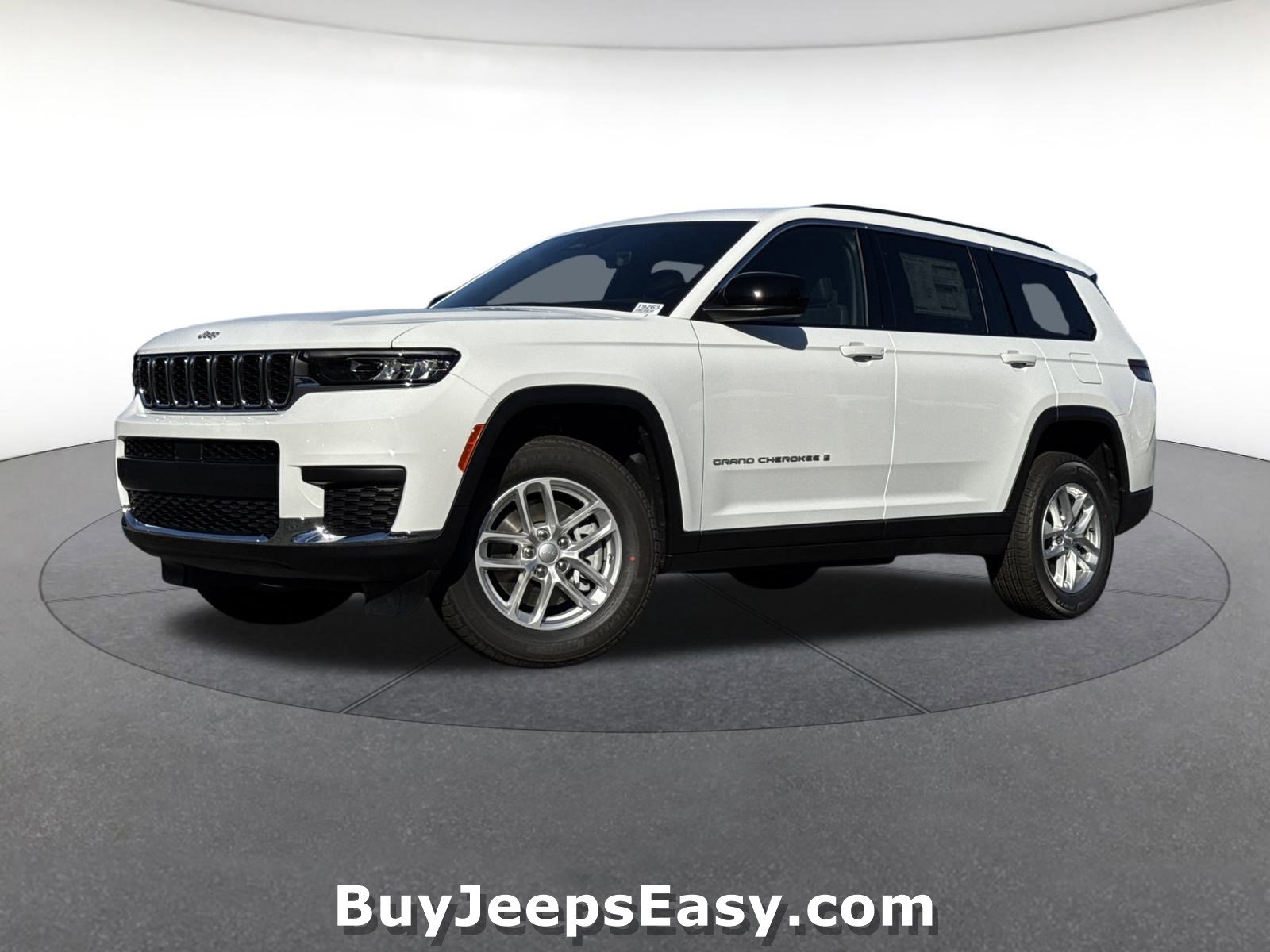 2025 Jeep Grand Cherokee L Laredo's photo