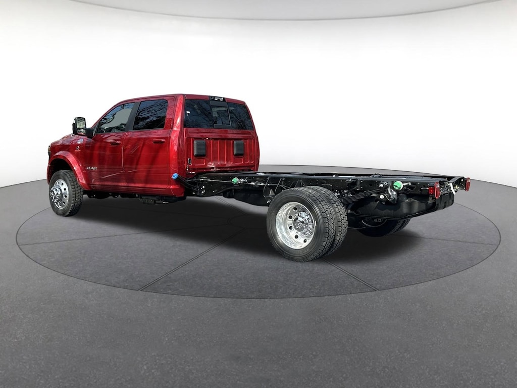 New 2026 Ram 5500 Chassis Cab BIG HORN CREW 4X4 84' CA Crew Cab