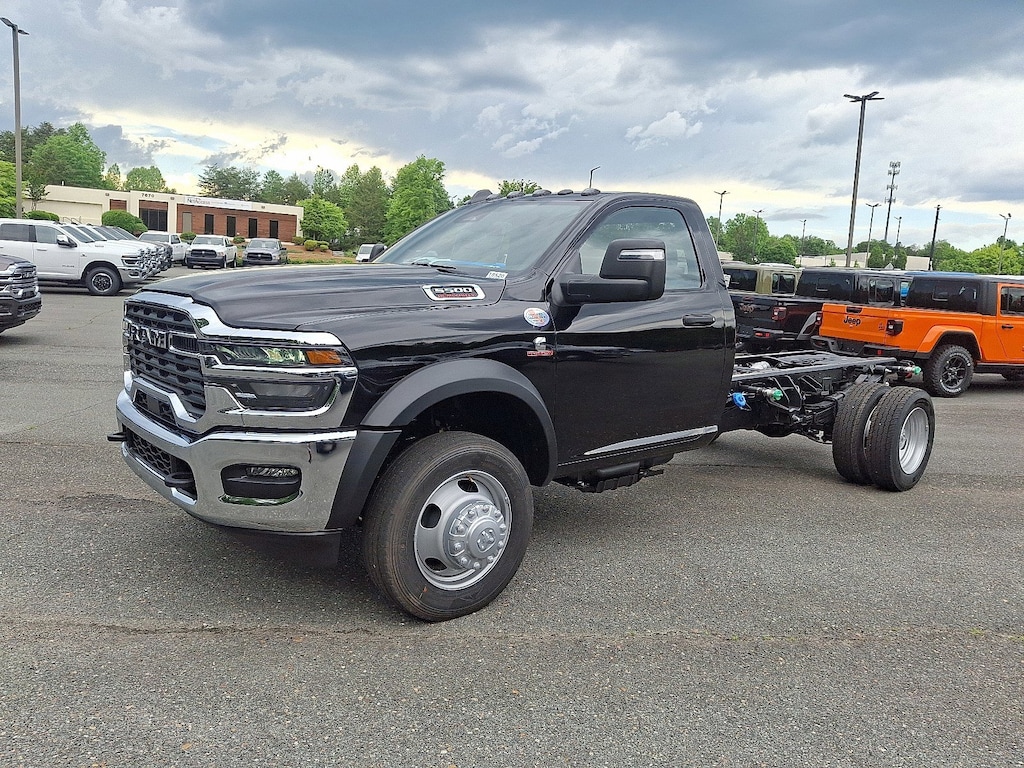 New 2025 Ram 5500 Chassis Cab 5500 TRADESMAN CHASSIS REGULAR CAB 4X4 84' CA Regular Cab