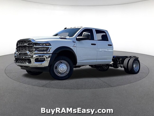 2026 Ram 5500 Chassis Cab TRADESMAN  CREW  4X4 60' CA Crew Cab