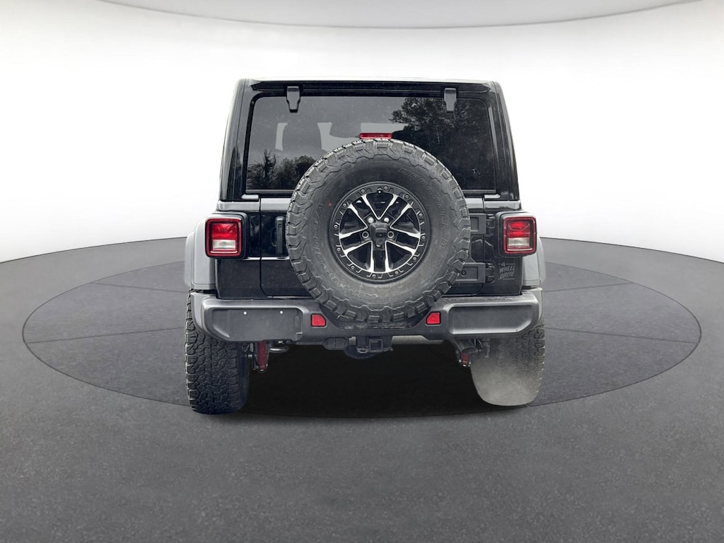 New 2026 Jeep Wrangler 4-DOOR WILLYS Sport Utility