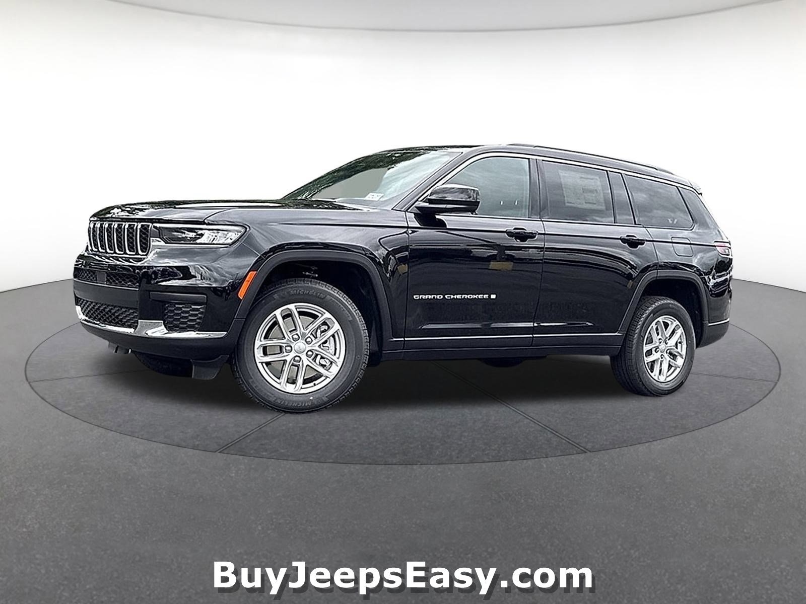 2025 Jeep Grand Cherokee L Laredo's photo