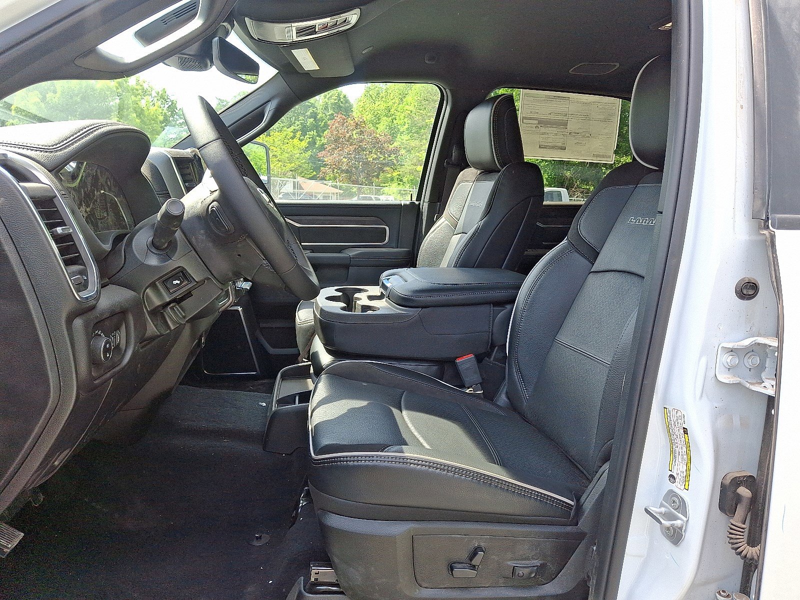 2025 RAM 2500 Laramie - Photo 9