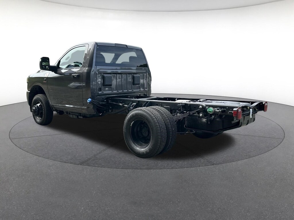 New 2026 Ram 3500 Chassis Cab TRADESMAN REGULAR 4X4 60' CA Regular Cab