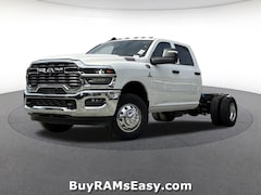 2026 Ram 3500 Chassis Cab TRADESMAN CREW   4X2 60' CA Crew Cab