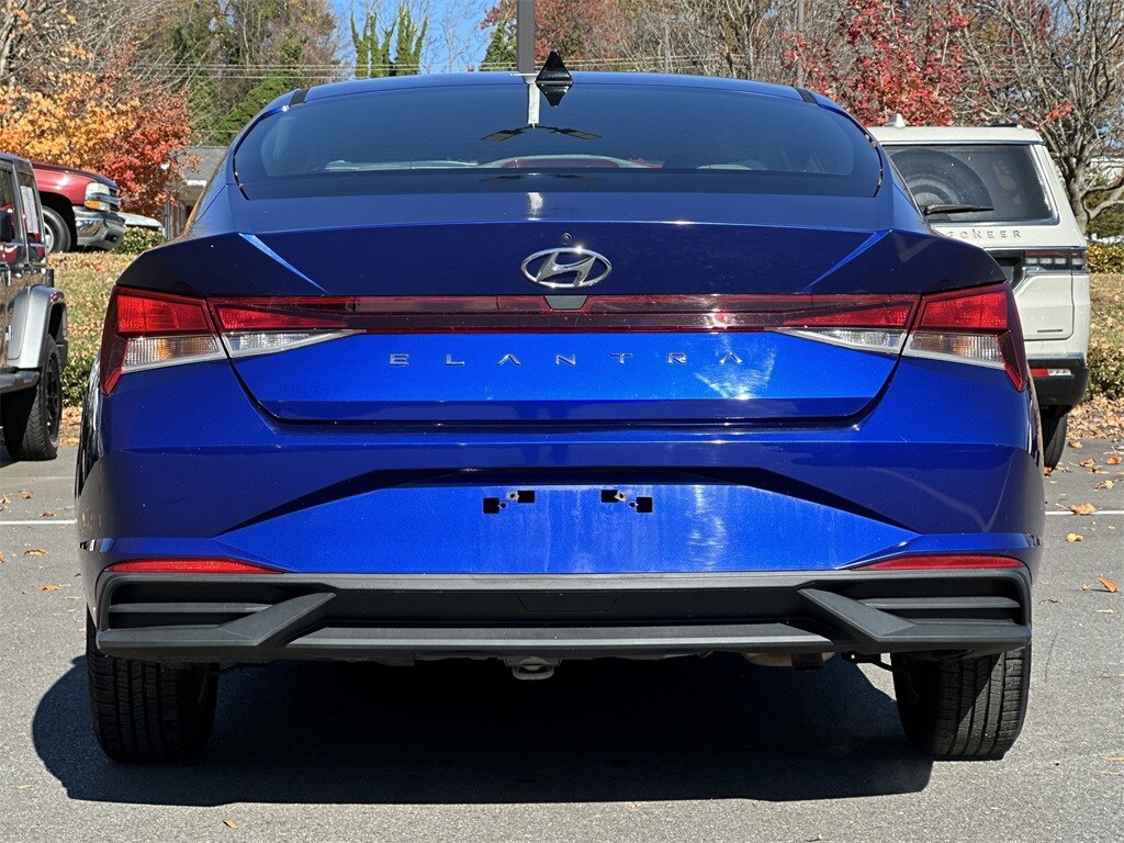 2022 Hyundai Elantra SE photo 4