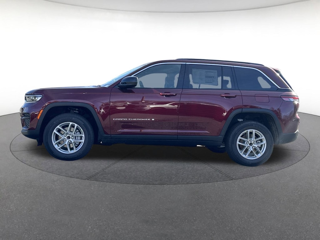 New 2025 Jeep Grand Cherokee LAREDO X 4X4 Sport Utility