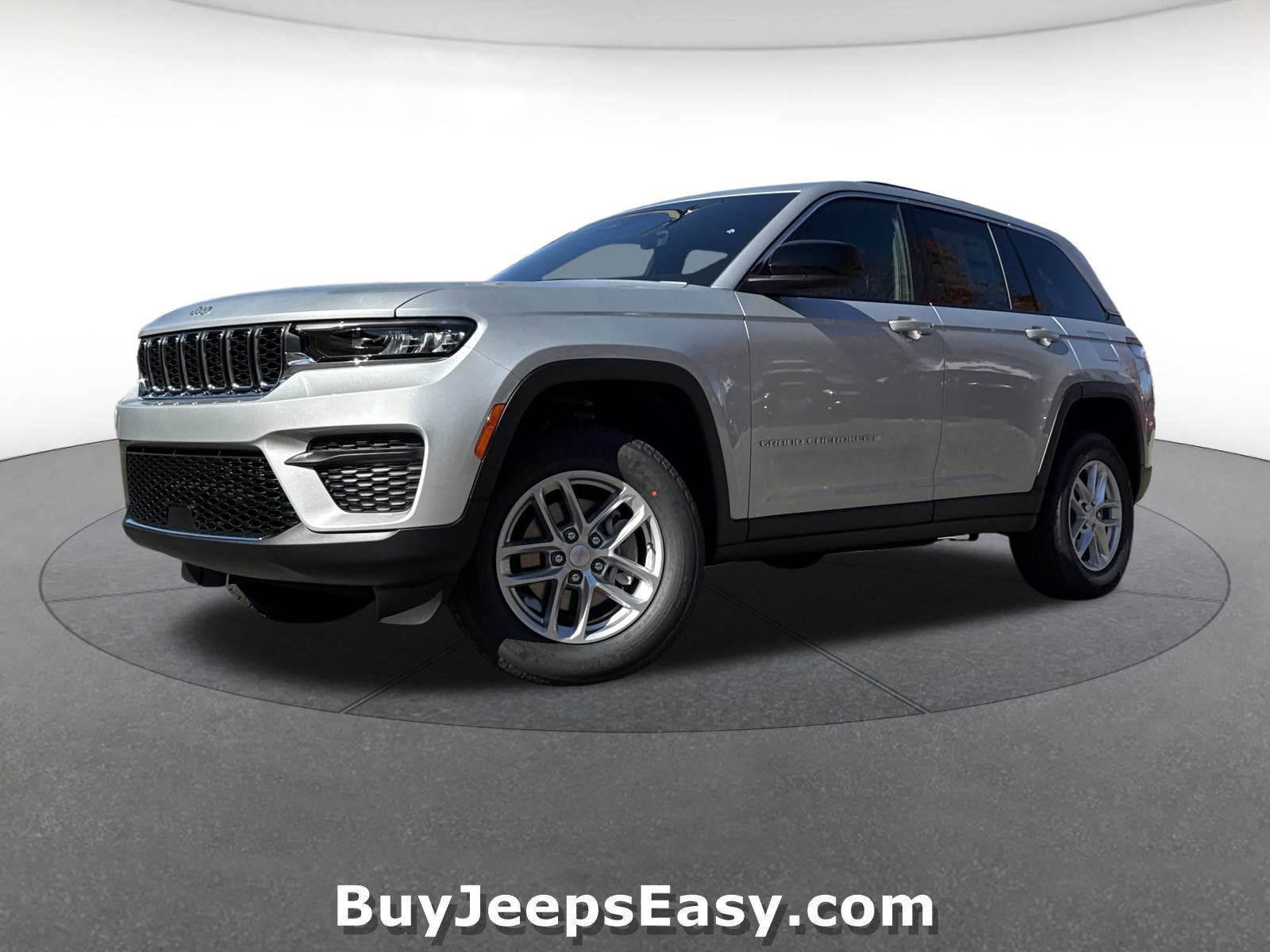 2025 Jeep Grand Cherokee Laredo's photo