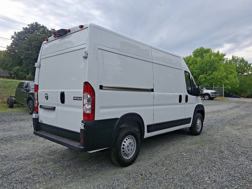 New 2025 Ram ProMaster PROMASTER 2500 TRADESMAN CARGO VAN HIGH ROOF 136' Cargo Van