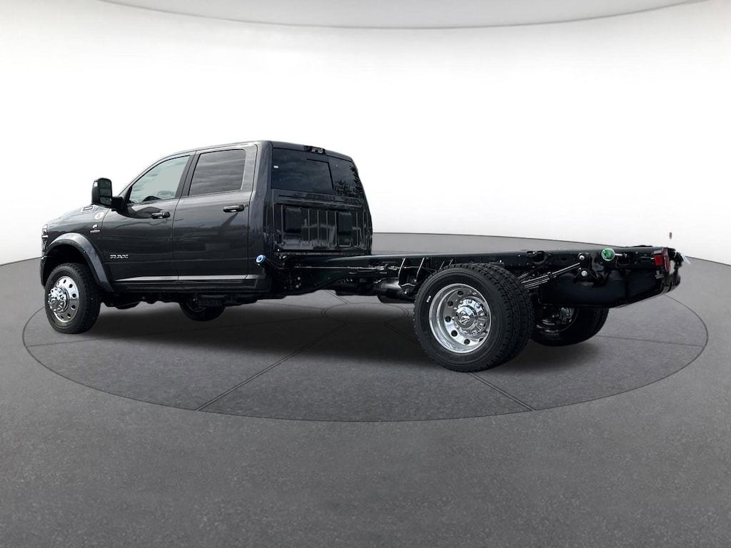 New 2026 Ram 4500 Chassis Cab BIG HORN CREW 4X4 84' CA Crew Cab