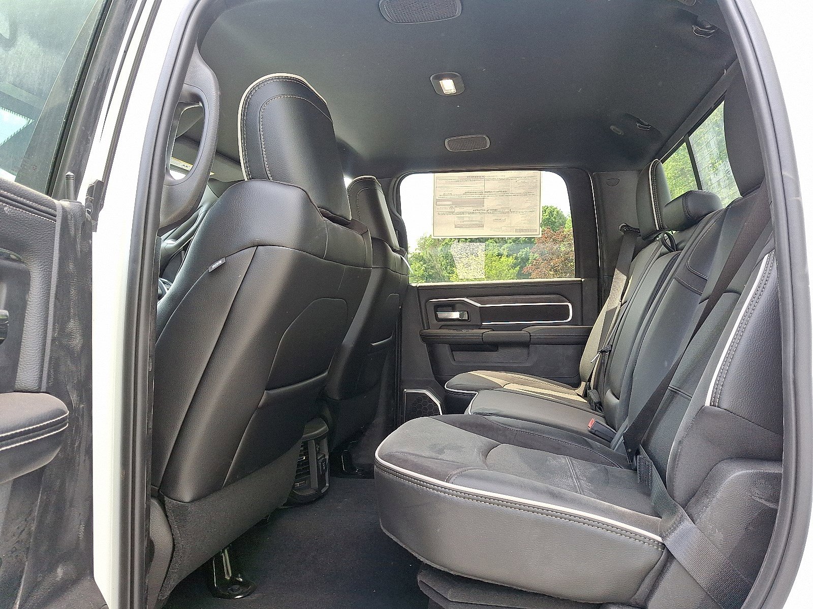 2025 RAM 2500 Laramie - Photo 6