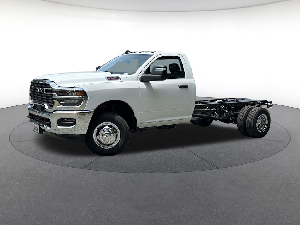 New 2026 Ram 3500 TRADESMAN CHASSIS REGULAR CAB 4X4 84' CA Regular Cab