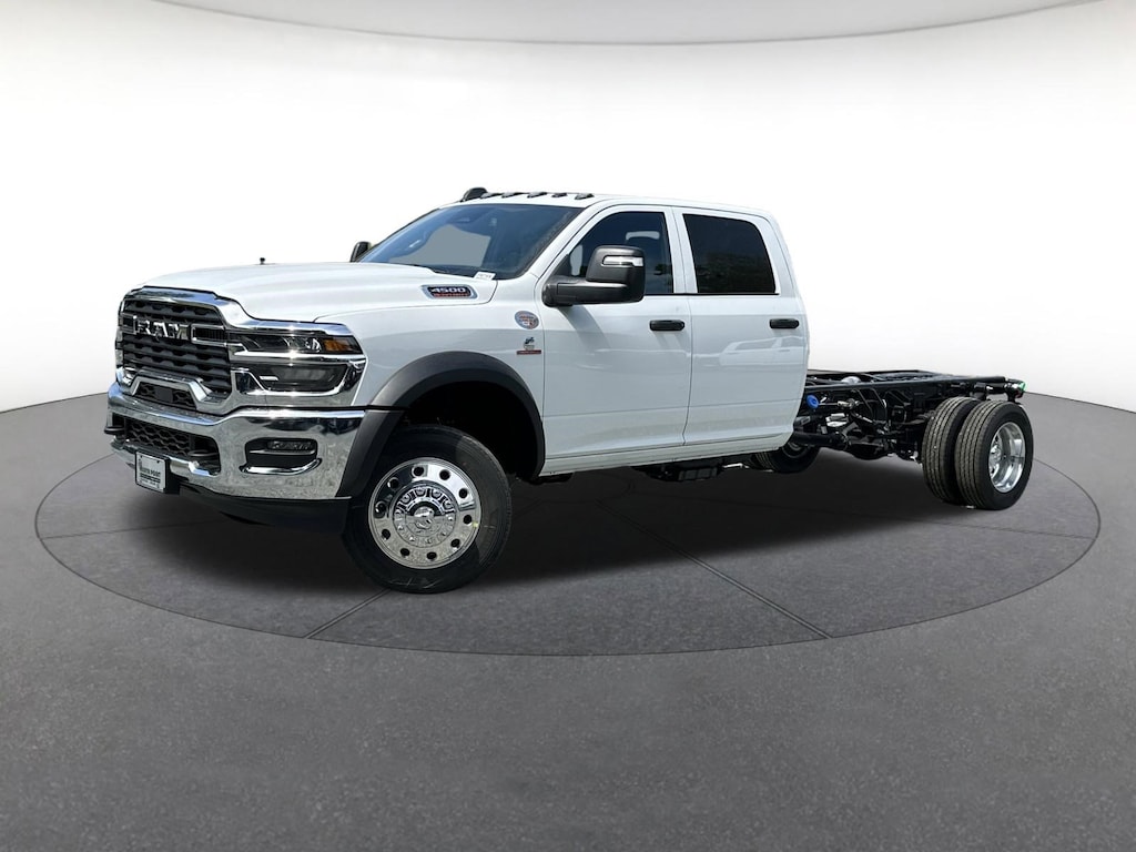 New 2026 Ram 4500 Chassis Cab TRADESMAN CREW 4X2 84' CA Crew Cab