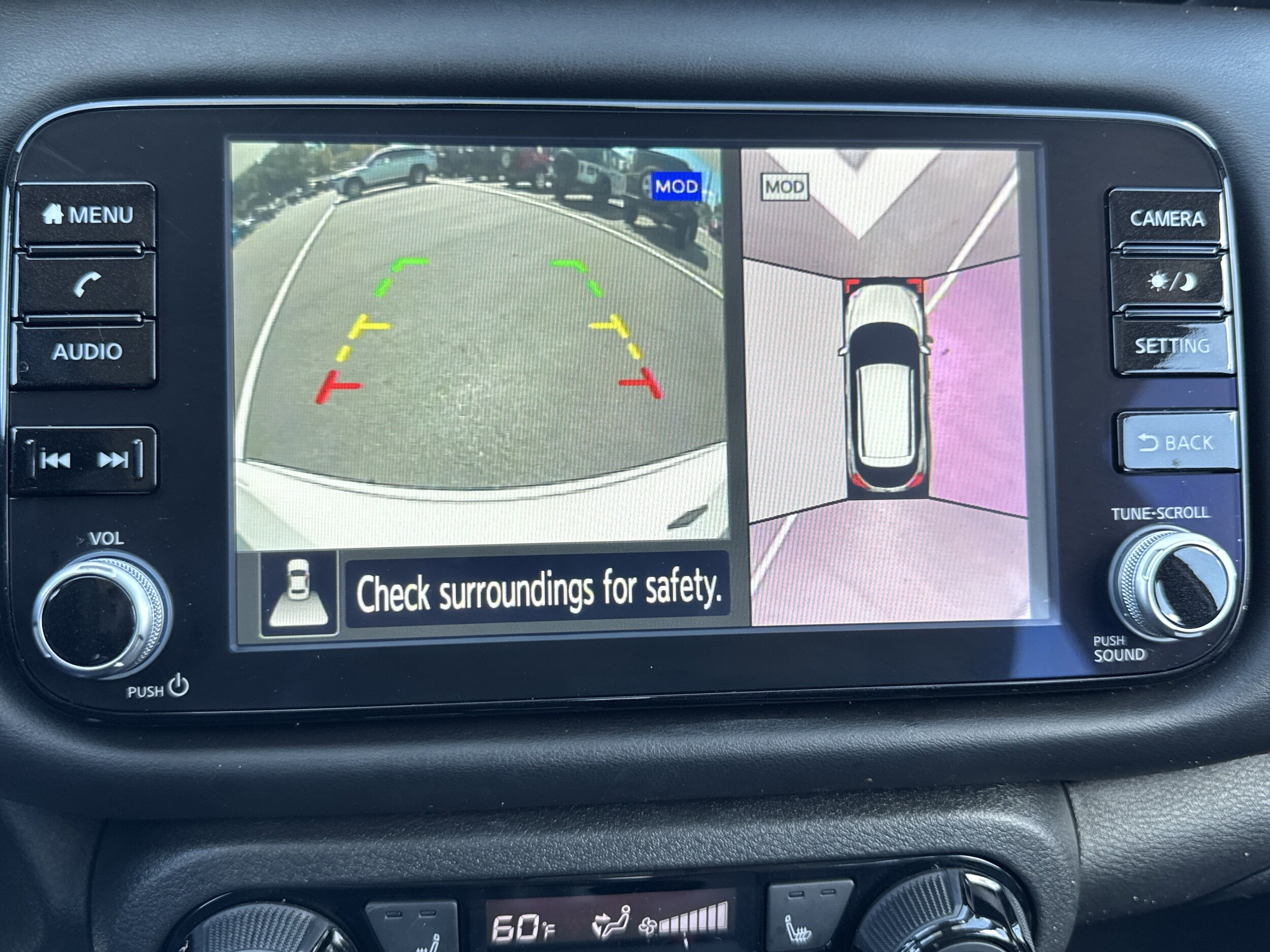 2023 Nissan Kicks SR photo 3