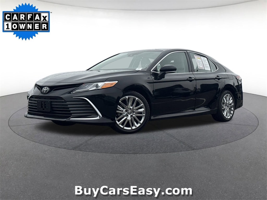 2024 Toyota Camry XLE's photo