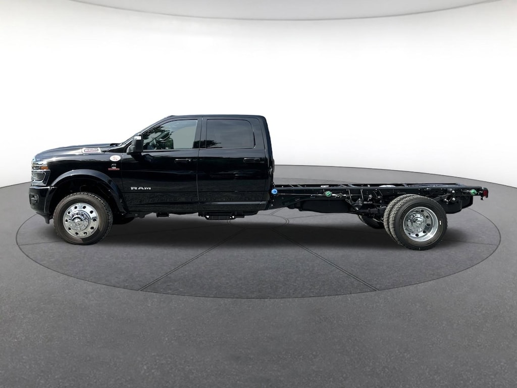New 2026 Ram 5500 BIG HORN CHASSIS CREW CAB 4X4 84' CA Crew Cab