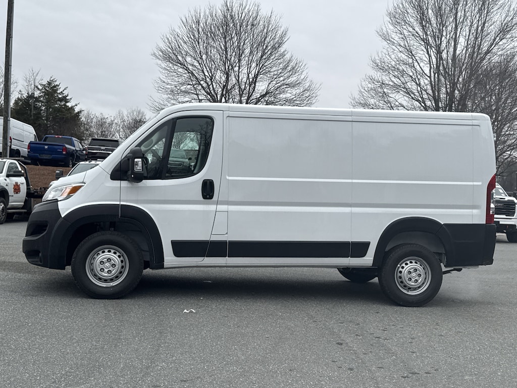 New 2026 Ram ProMaster PROMASTER 1500 TRADESMAN CARGO VAN LOW ROOF 136' W Cargo Van