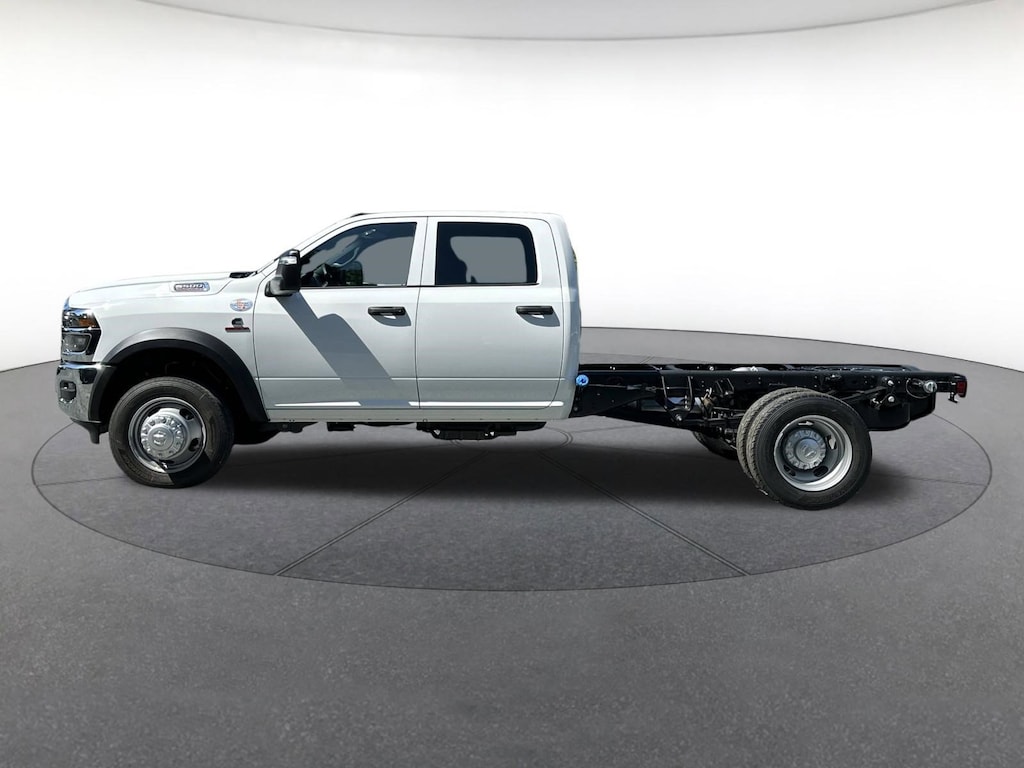 New 2026 Ram 5500 Chassis Cab TRADESMAN CREW 4X4 60' CA Crew Cab