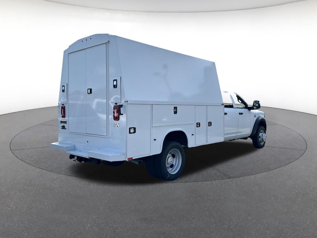 New 2025 Ram 4500 Chassis Cab TRADESMAN CREW 4X4 84' CA Crew Cab