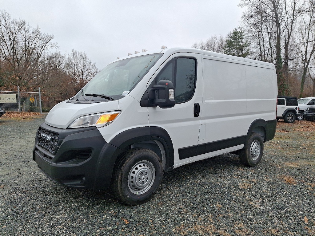 New 2025 Ram ProMaster PROMASTER 1500 TRADESMAN CARGO VAN LOW ROOF 118' W Cargo Van