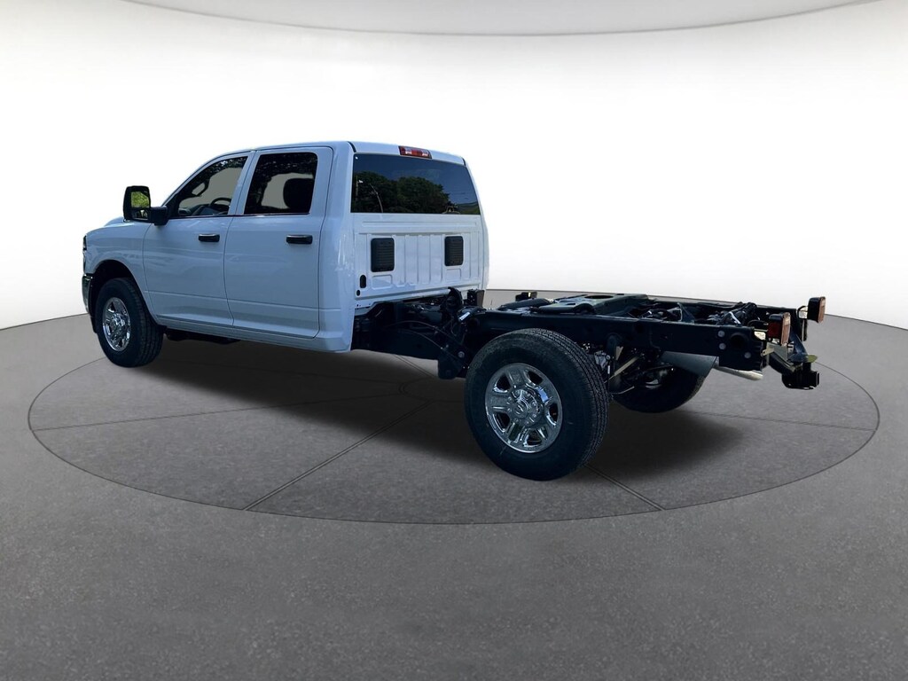 New 2026 Ram 2500 TRADESMAN CREW CAB 4X2 8' BOX Crew Cab