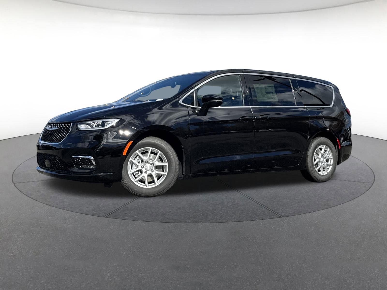 2026 Chrysler Pacifica Passenger Van 