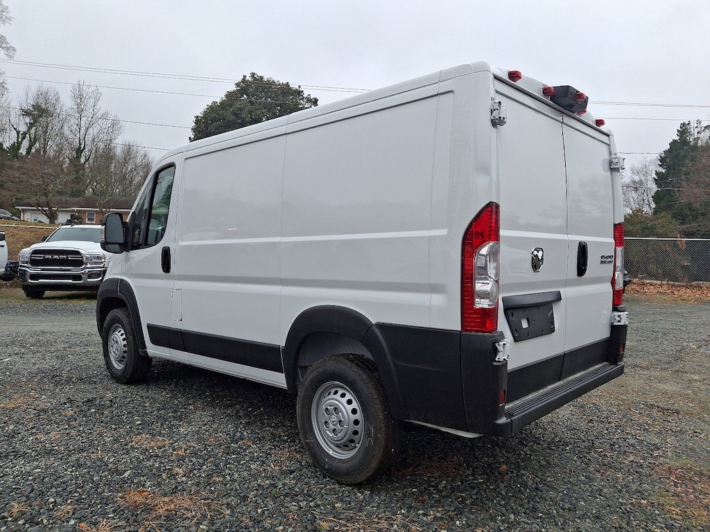 New 2025 Ram ProMaster PROMASTER 1500 TRADESMAN CARGO VAN LOW ROOF 118' W Cargo Van