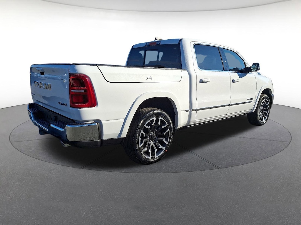 New 2025 Ram 1500 LIMITED CREW CAB 4X4 5'7 BOX Crew Cab