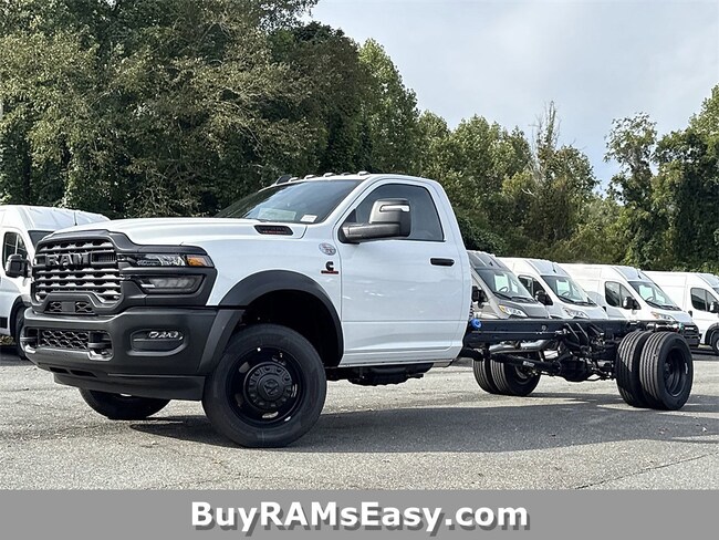 2026 Ram 5500 Chassis Cab TRADESMAN  REGULAR  4X2 120' CA Regular Cab