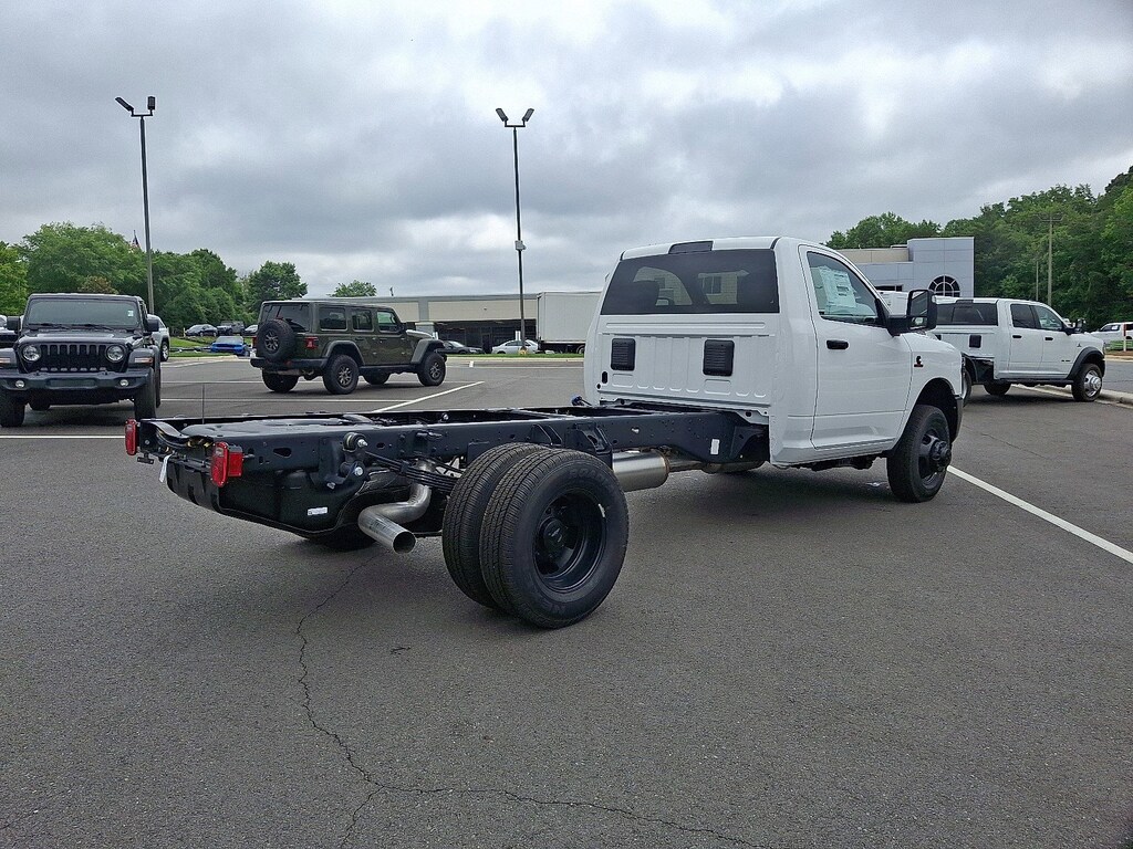 New 2025 Ram 3500 Chassis Cab 3500 TRADESMAN CHASSIS REGULAR CAB 4X4 84' CA Regular Cab
