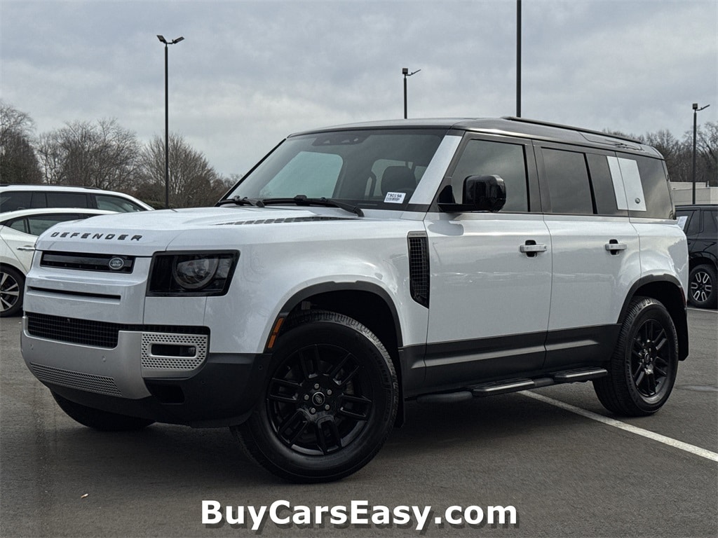 2023 Land Rover Defender S's photo