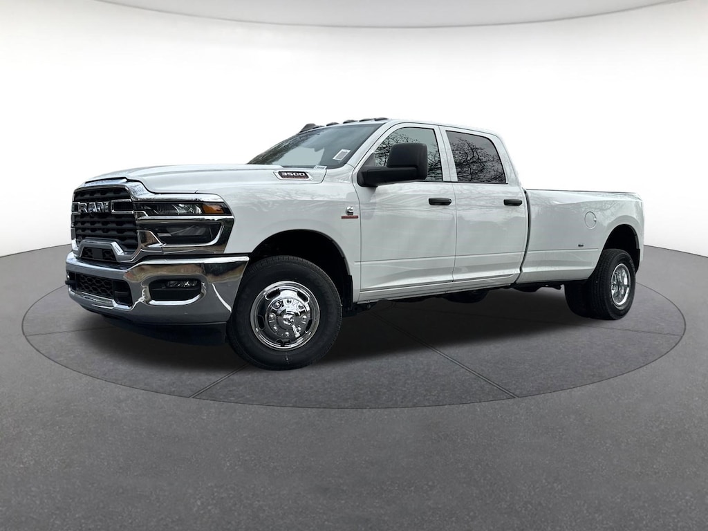 New 2026 Ram 3500 TRADESMAN CREW CAB 4X2 8' BOX Crew Cab
