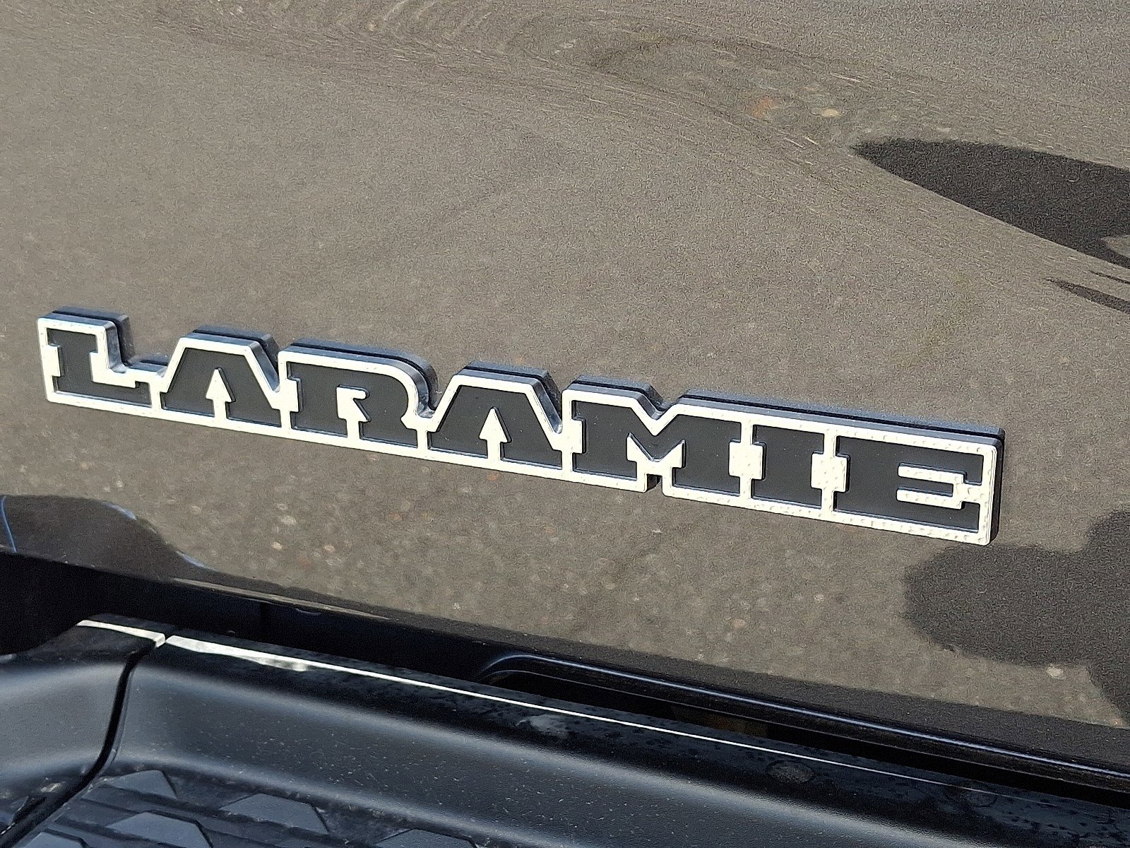 2025 RAM 2500 Laramie - Photo 6