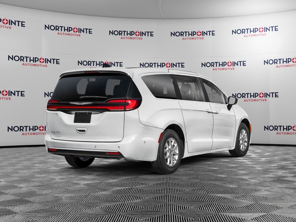 New 2026 Chrysler Pacifica SELECT Passenger Van