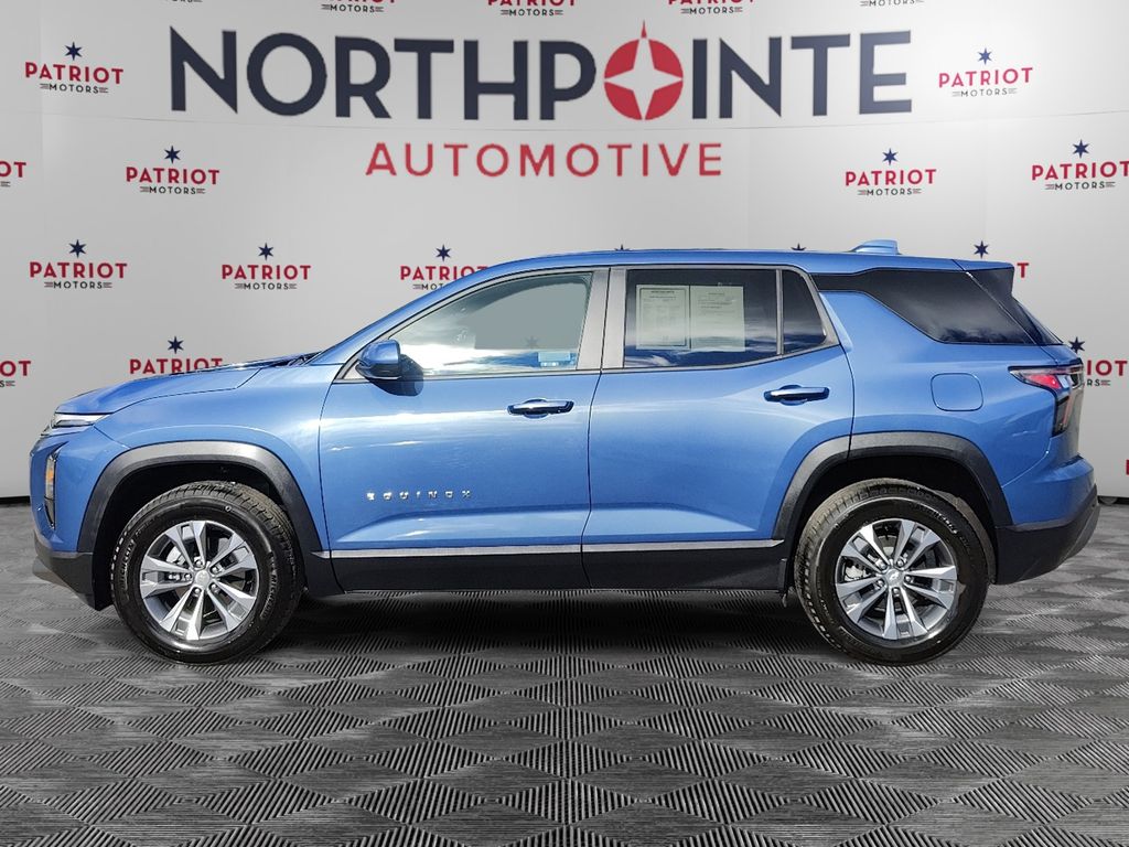 2025 Chevrolet Equinox LT photo 3