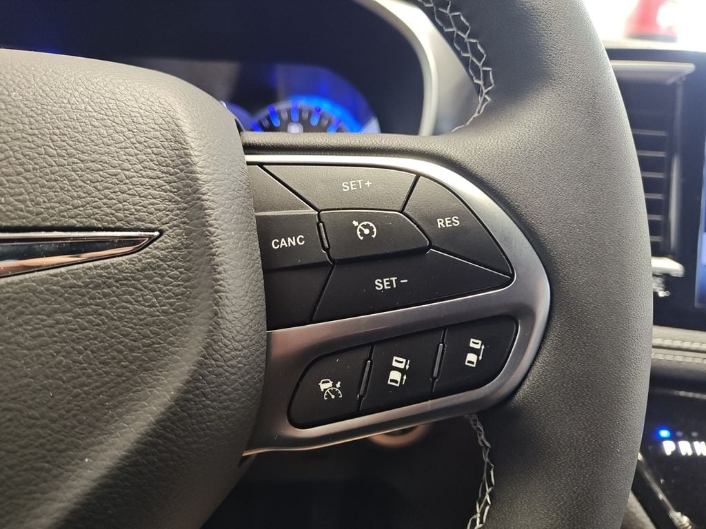 2026 Chrysler Pacifica Select - Photo 25