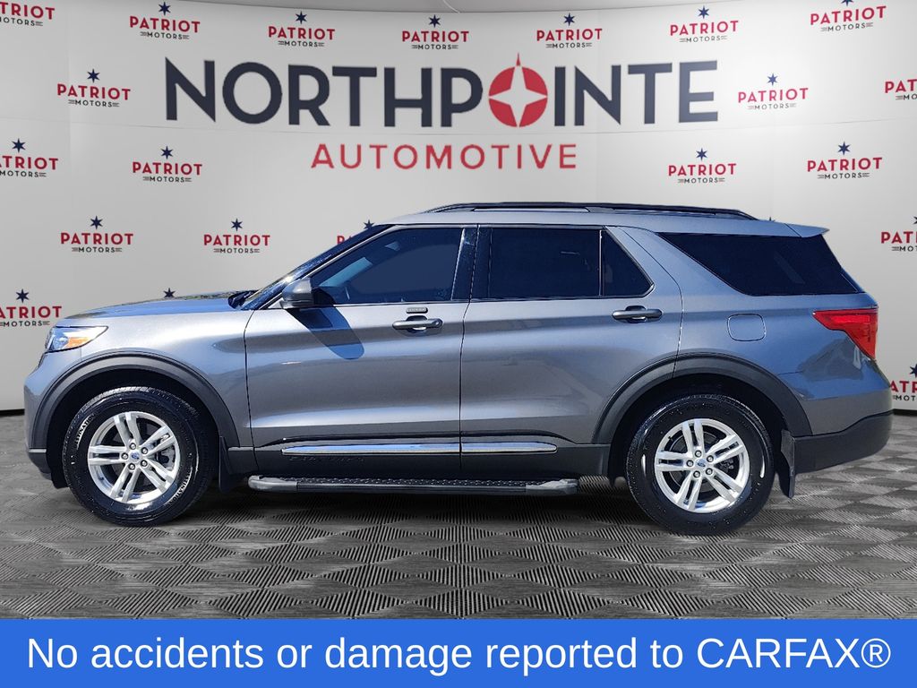 2022 Ford Explorer XLT photo 3