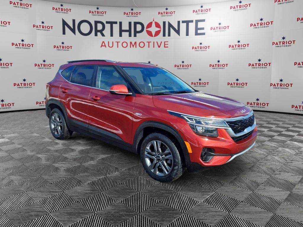 2023 Kia Seltos S's photo