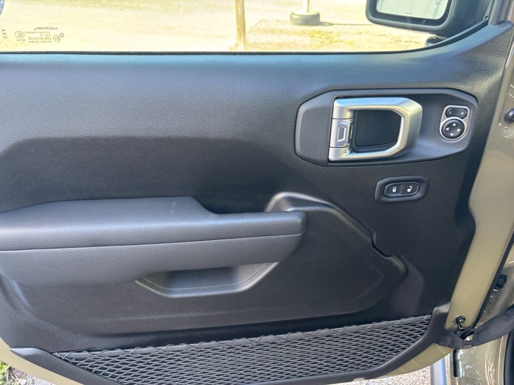 2026 Jeep Gladiator Willys 41 - Photo 16