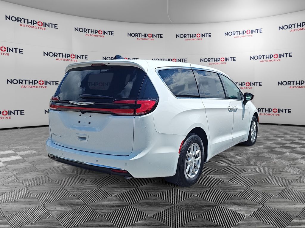 2026 Chrysler Pacifica Select - Photo 6