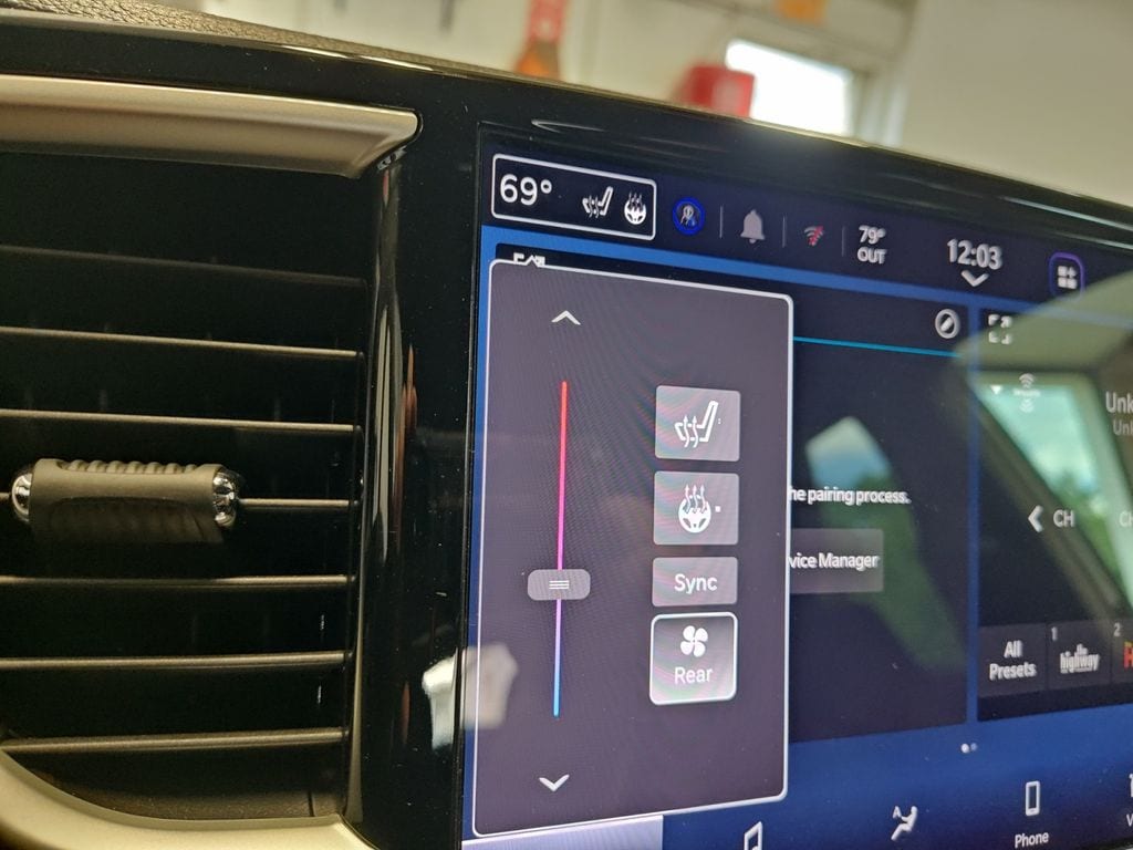 2026 Chrysler Pacifica Select - Photo 22