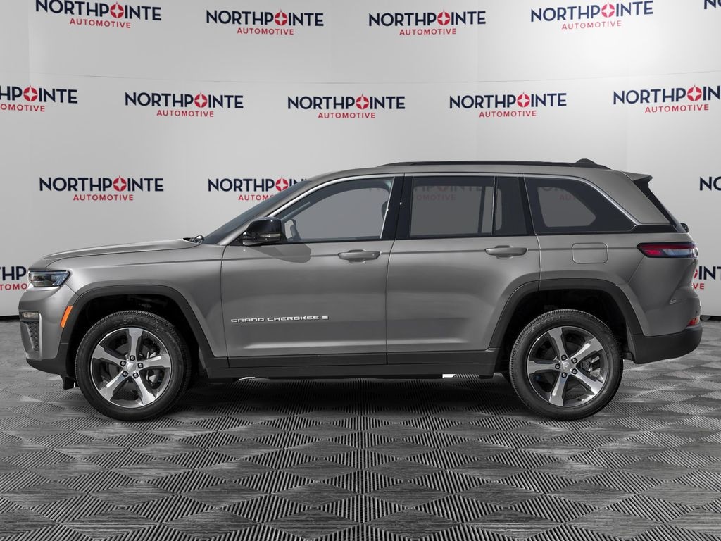 New 2027 Jeep Grand Cherokee Laredo X Sport Utility