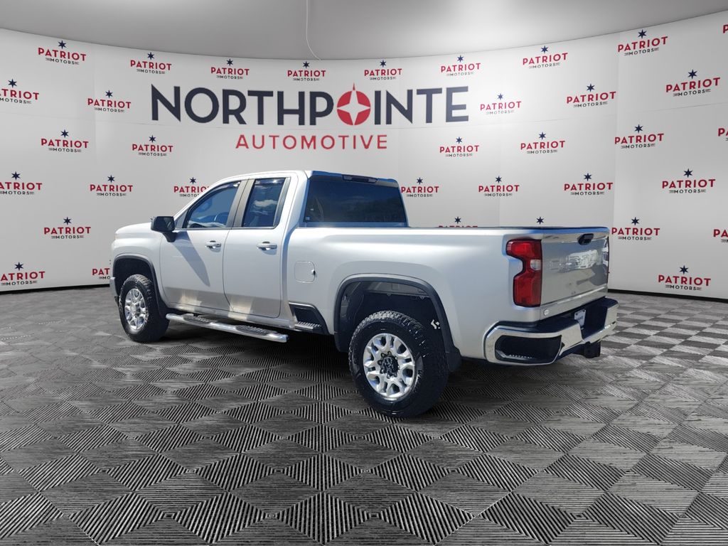 2020 Chevrolet Silverado 2500HD LT - Photo 4